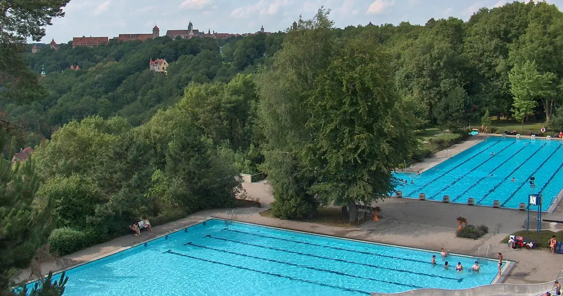 RothenburgMala piscina al aire libre en Rothenburg ob der Tauber